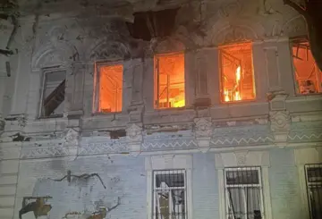 Дрон РФ попал в историческое здание библиотеки в Новгороде-Северском