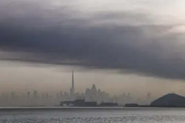 Взрывы в Дубае: густой черный дым охватил финансовый центр города