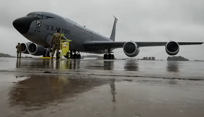Літак-заправник KC-135 ВПС США розбився на заході Іраку