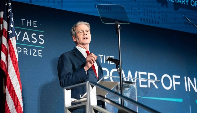 США послабили санкції проти російської нафти: що вирішив Трамп і скільки може заробити Росія