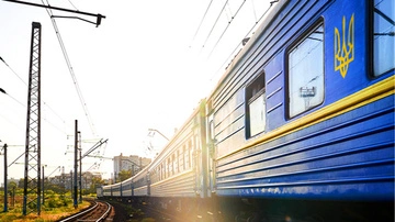 Укрзалізниця: В одній з областей через атаки не курсуватимуть деякі приміські поїзди