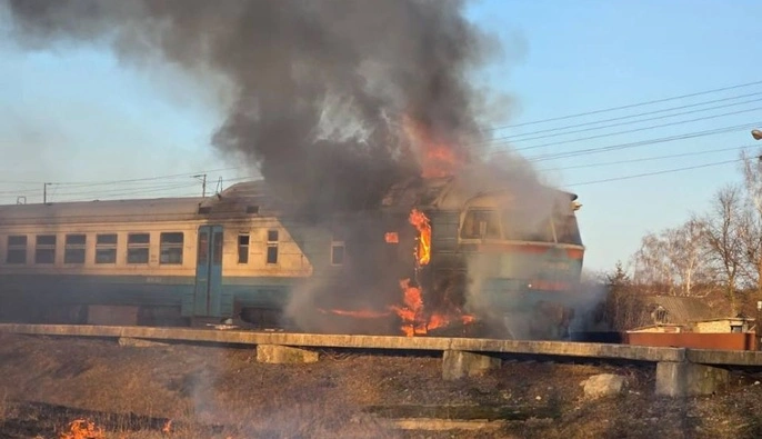 Росіяни атакували дроном пасажирський потяг на Сумщині