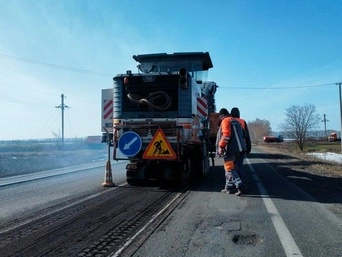 В Україні вже відремонтували понад 518 тис. кв. м пошкоджених доріг