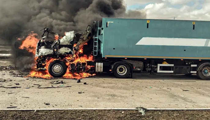 Росармія влучила БпЛА у вантажівку для перевезення зерна на Сумщині: водій загинув