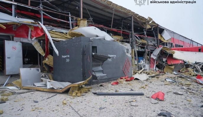 Війська РФ завдали удару по логістичному об'єкту в Запоріжжі - є поранені 