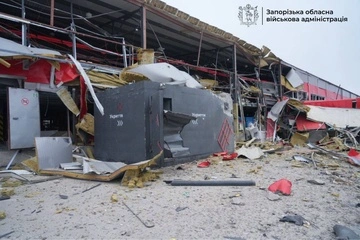 Войска РФ нанесли удар по логистическому объекту в Запорожье — есть раненые  