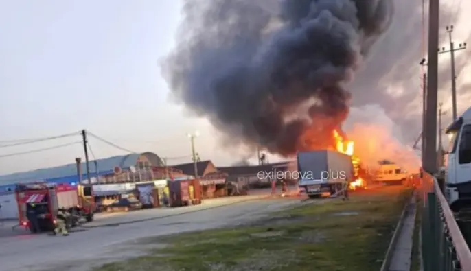 Дрони атакували РФ і окупований Мелітополь – пожежі та робота ППО в кількох регіонах