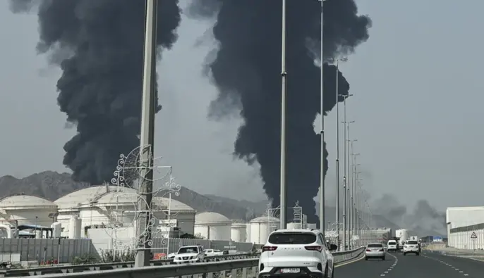Иран усилил удары по энергетическим объектам в Персидском заливе — загорелось газовое месторождение в ОАЭ