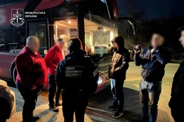 На Закарпатті продавали квитки на рейси до ЄС в обхід каси 