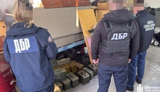 П’ятеро військовослужбовців викрадали зброю з військових підрозділів і продавали, – ДБР