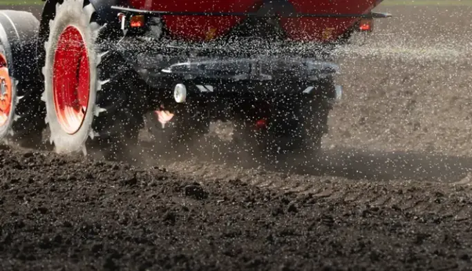 Венгрия призывает ЕС отменить пошлины на российские и белорусские удобрения, – Politico