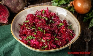 Просто і смачно: як приготувати апетитний салат з буряка