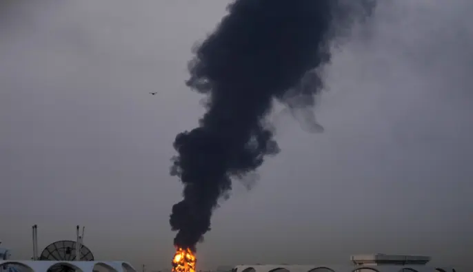 Иран атаковал Израиль и страны Персидского залива после убийства двух чиновников.