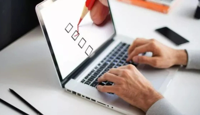 Лишь 12% украинцев поддерживают проведение выборов до завершения боевых действий, - опрос