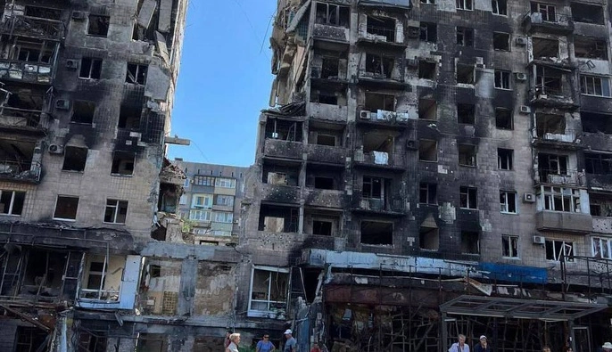 В Мариуполе оккупанты раздают россиянам украденные квартиры украинцев для привлечения кадров — Центр изучения оккупации