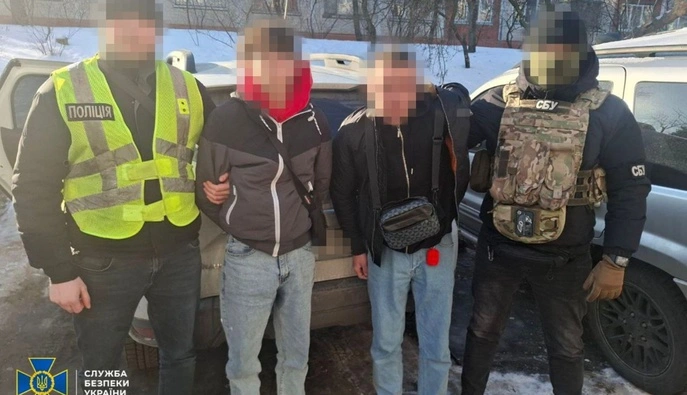 Правоохранители задержали шестерых молодых людей по подозрению в поджогах по заказу РФ