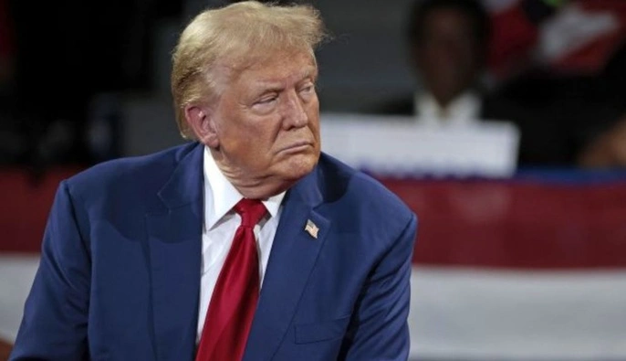 Рейтинг одобрения Трампа упал до нового исторического минимума — Newsweek