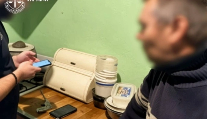 На Буковине задержан мужчина по подозрению в создании порнографии с малолетними детьми