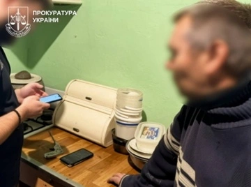 На Буковине задержан мужчина по подозрению в создании порнографии с малолетними детьми