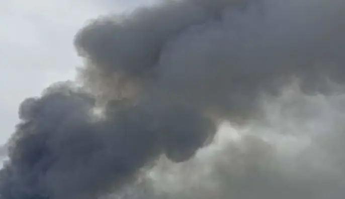 Дроны атаковали РФ: масштабный пожар на АЭС «Тамань» и серия взрывов на комбинате в Алчевске