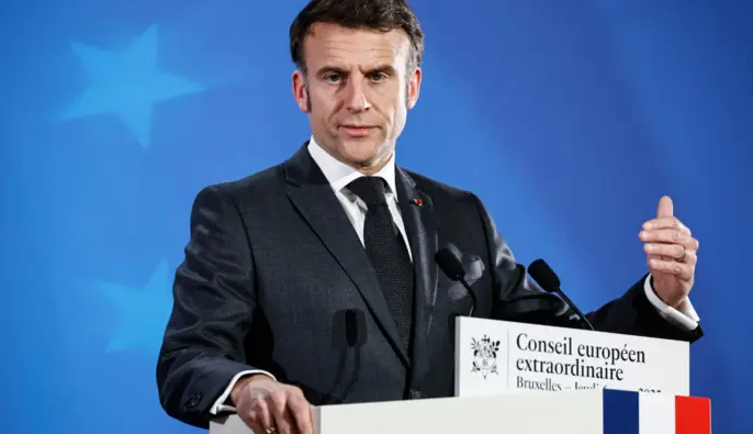 Макрон о переговорах с РФ: «Это люди, которые всегда говорят «нет», они не хотят мира»