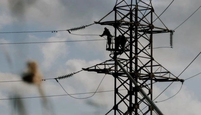 У Славутичі без світла залишились 21 тисяча людей після атаки РФ