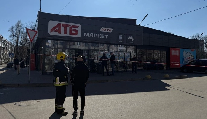 Взрыв в супермаркете Чернигова: пострадали четыре человека