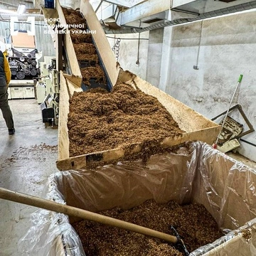 На Буковині викрили підпільне виробництво сигарет із доходом понад 1 млрд грн на місяць