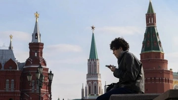 The Times: в России самые маленькие акции протеста против блокировки интернета жестко подавляются