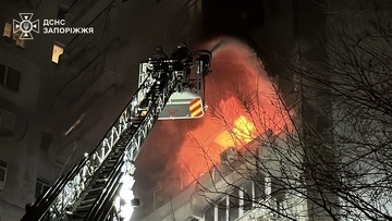 Спасатели ликвидировали масштабные пожары после удара по Запорожью: в ГСЧС рассказали подробности