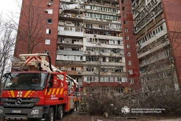 Атака по житловому кварталу у Дніпрі: влада повідомила про постраждалих