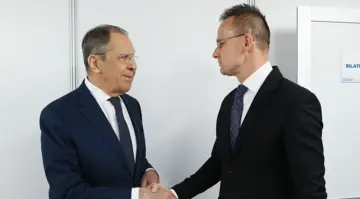 Міністр закордонних справ Угорщини Сійярто підтвердив контакти з Лавровим під час закритих засідань ЄС
