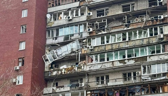 У Дніпрі тривають пошуково-рятувальні роботи після удару по житловому будинку: депутатка розповіла деталі