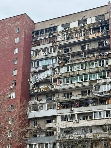 В Днепре продолжаются поисково-спасательные работы после удара по жилому дому: депутат рассказала детали