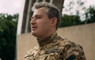 Коля Сєрга відсвяткував день народження у Гаазі та записав звернення до Путіна