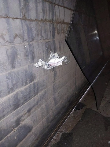 Во время атаки россиян на Днепр обломок дрона залетел в кабинет мэра