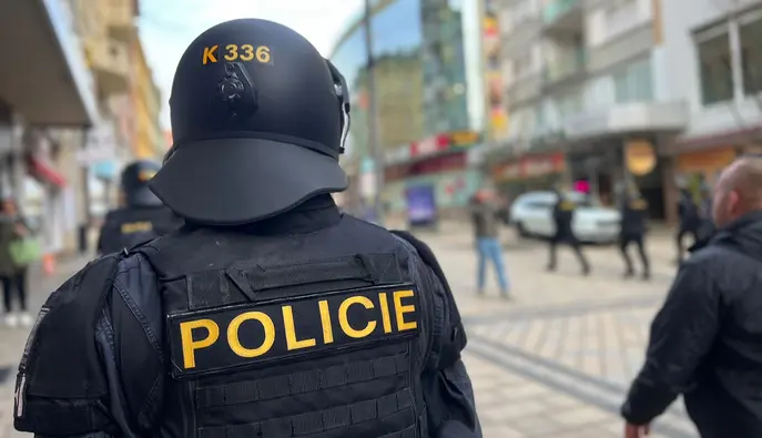 Поліція заарештувала трьох підозрюваних у підпалі збройового заводу в Чехії