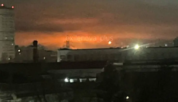 Саратовский НПЗ приостановил работу после атаки дронов