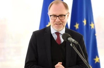 На територію Латвії залетів дрон з РФ, через це міністр оборони перервав візит до України