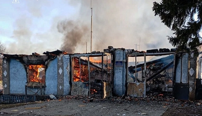 На Сумщини окупанти завдали подвійного удару по пожежній частині