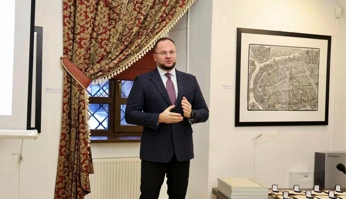 Депутати підтримали рішення про дострокове припинення повноважень Луцького міського голови Поліщука