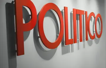 Politico начало расследование в связи с утечкой в сеть приватной беседы репортера с чиновником ЕС