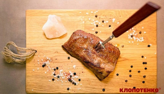 Запомнит даже ребенок: Клопотенко рассказал, как правильно жарить стейк из говядины