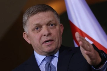 Полиция Словакии начала расследование против Фицо по подозрению в государственной измене