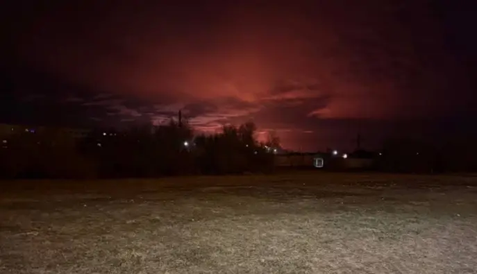 Дроны уже третью ночь подряд атакуют российские порты Усть-Луга и Приморск