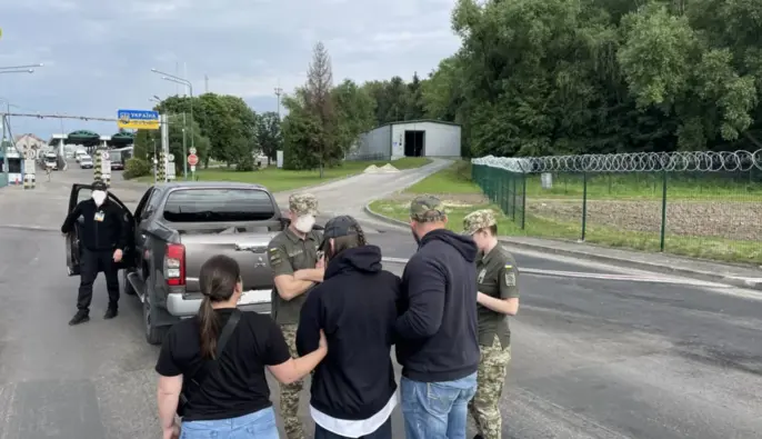 Мужчин, депортированных из США, сразу же мобилизовали в Украине, – CNN