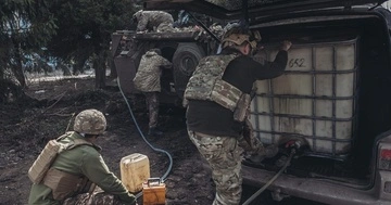 Politico: цены на топливо в Украине могут усложнить военные операции