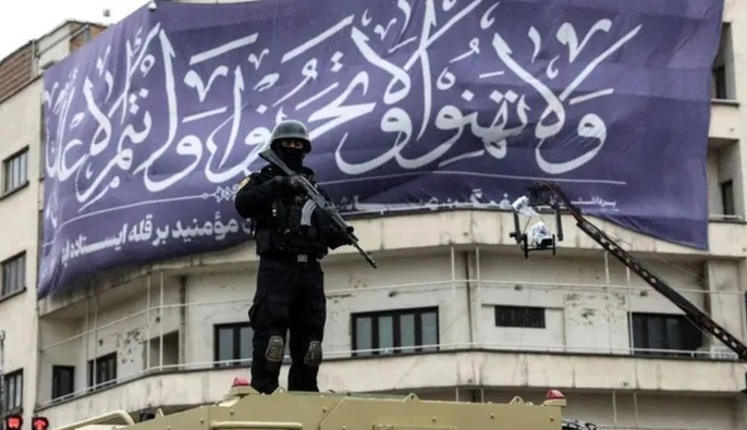 Силы безопасности Ирана вербуют детей от 12 лет для охраны блокпостов — СМИ