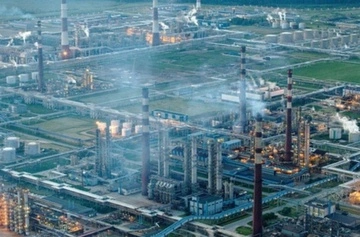 После удара по НПЗ в Ленинградской области у него осталось 40% возможностей — Зеленский