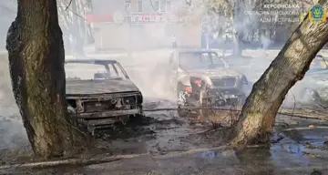 Атака дрона у центрі Херсона: 63-річний чоловік поранений